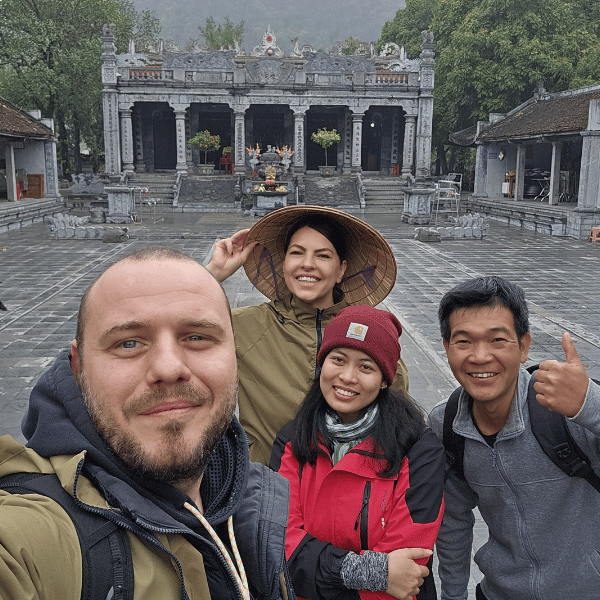 ninh binh ebike - hanoi local tour