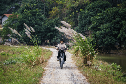 ninh binh ebike - hanoi local tour
