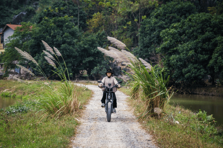 ninh binh ebike - hanoi local tour
