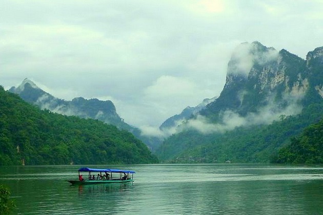 Ba Be Lake - Hanoi Local Tour Packages