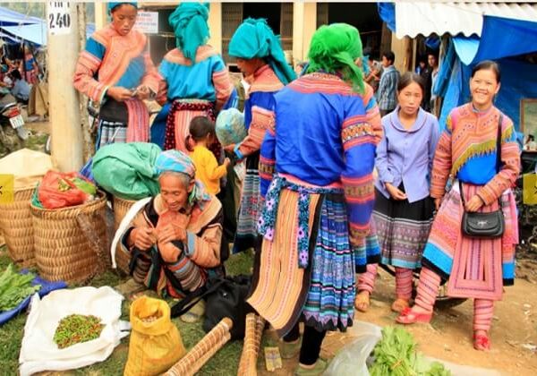 Bac Ha Market in Hanoi Sapa Tour
