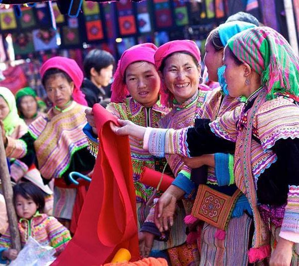 Bac Ha Market in Sapa Tour