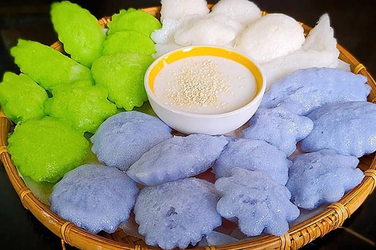 Bánh Bò Vietnamese Honeycomb Cake - must-try dessert in vietnam