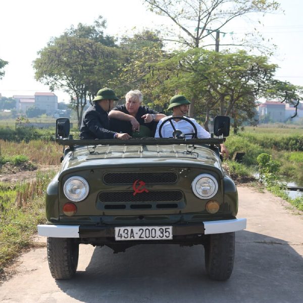 Bat Trang Jeep tours