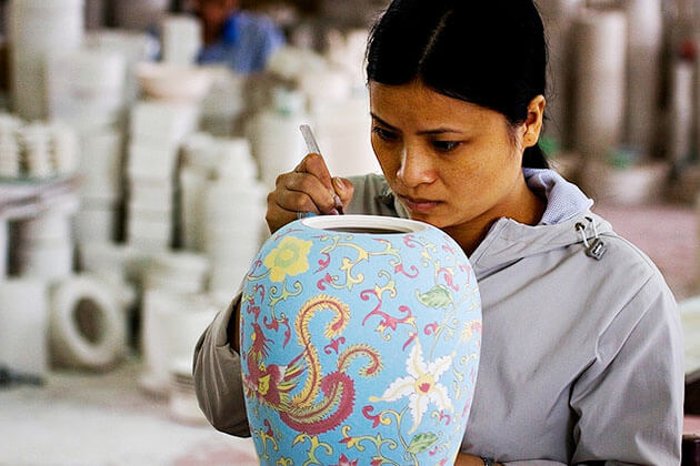 Bat Trang Traditional Ceramic Village Hanoi trips