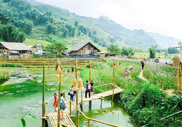 visit Cat Cat Village - Hanoi Local Tours