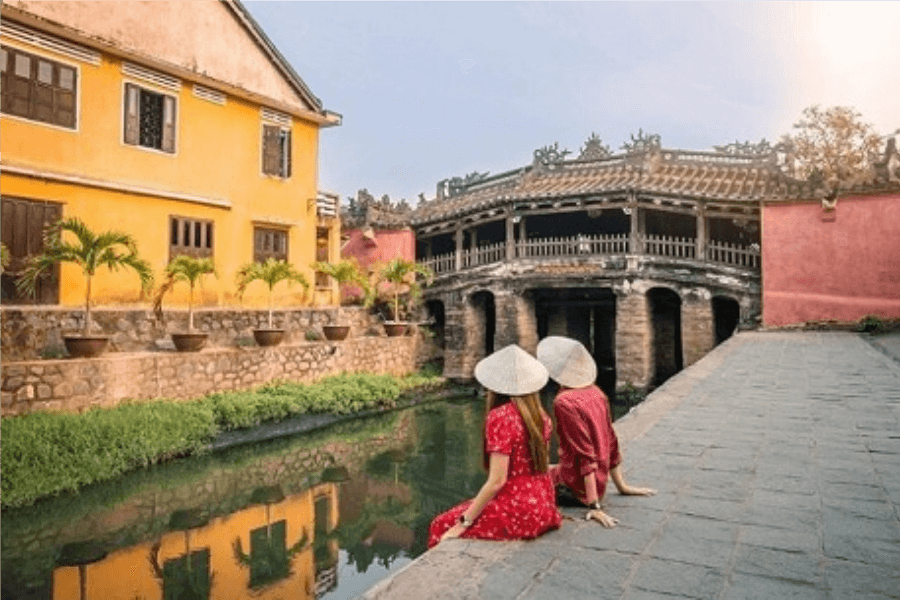 Cau pagoda is well known for tourists in Hanoi Vietnam package