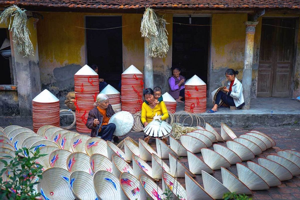 Chuong Conical Hat Making - Hanoi Local Tour