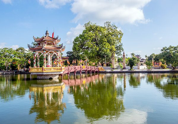 Co Le Pagoda Hanoi day tour