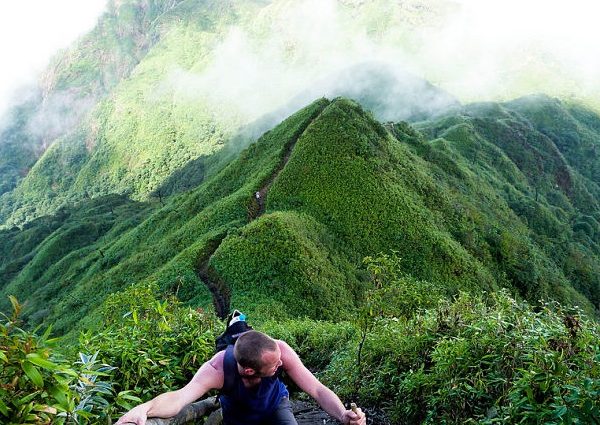 Conquer Fansipan Peak - Hanoi Local Tours