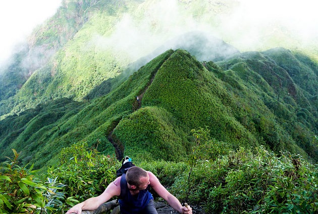 Conquer Fansipan Peak - Hanoi Local Tours