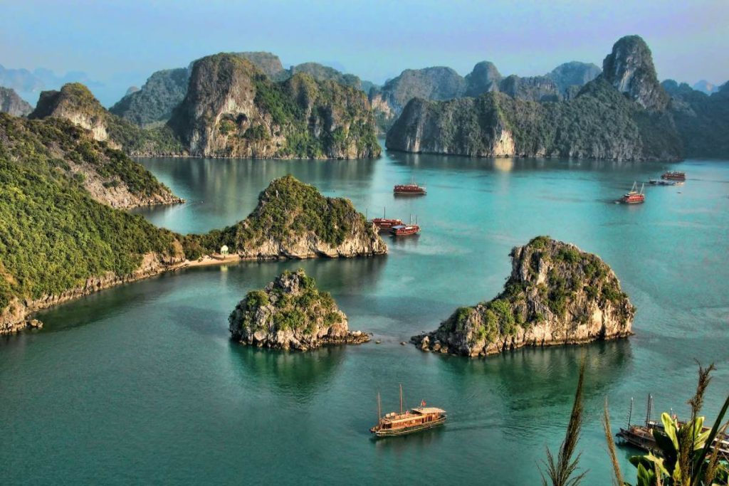 Cruise in Halong Bay - Exclusive Vietnam Discovery Tour in 5 Days