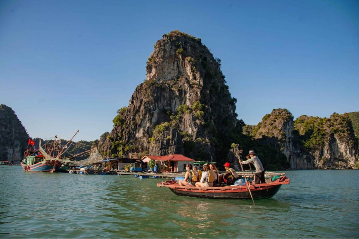 Cua Van Floating Fishing Village in Halong Bay