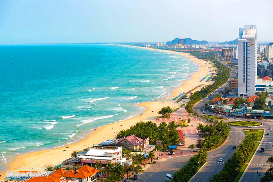 Da Nang, famous for attracting tourist surround the world through Vietnam packages deals