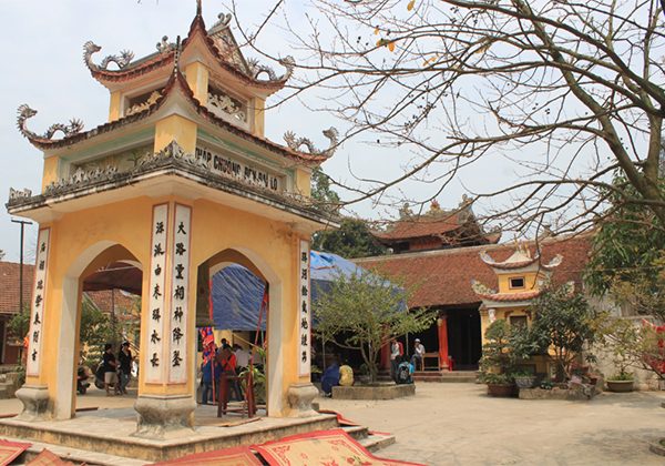 Dai Lo Temple tours in Hanoi