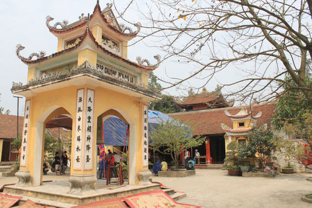 Dai Lo Temple hanoi holiday packages