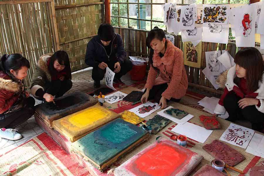 Dong Ho painting village - Hanoi local tour