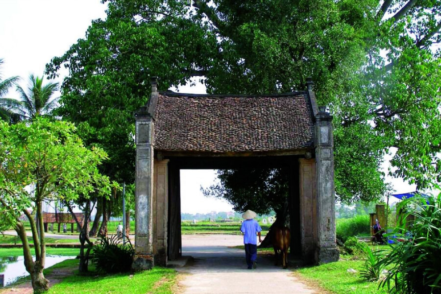 Duong Lam Ancient Village - Hanoi Tour