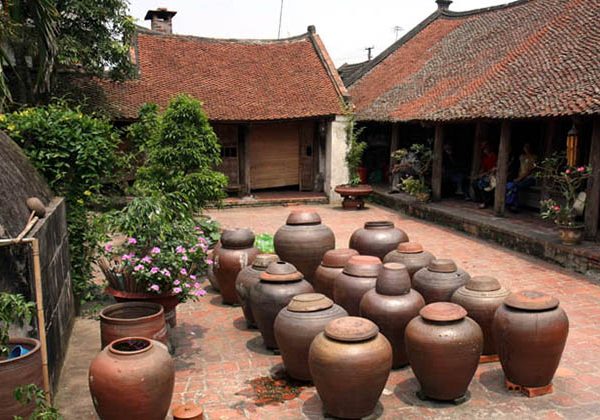 Duong Lam ancient village - Hanoi tour packages