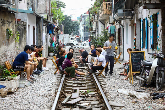 Hanoi Train Tracks - Hanoi Local Tours