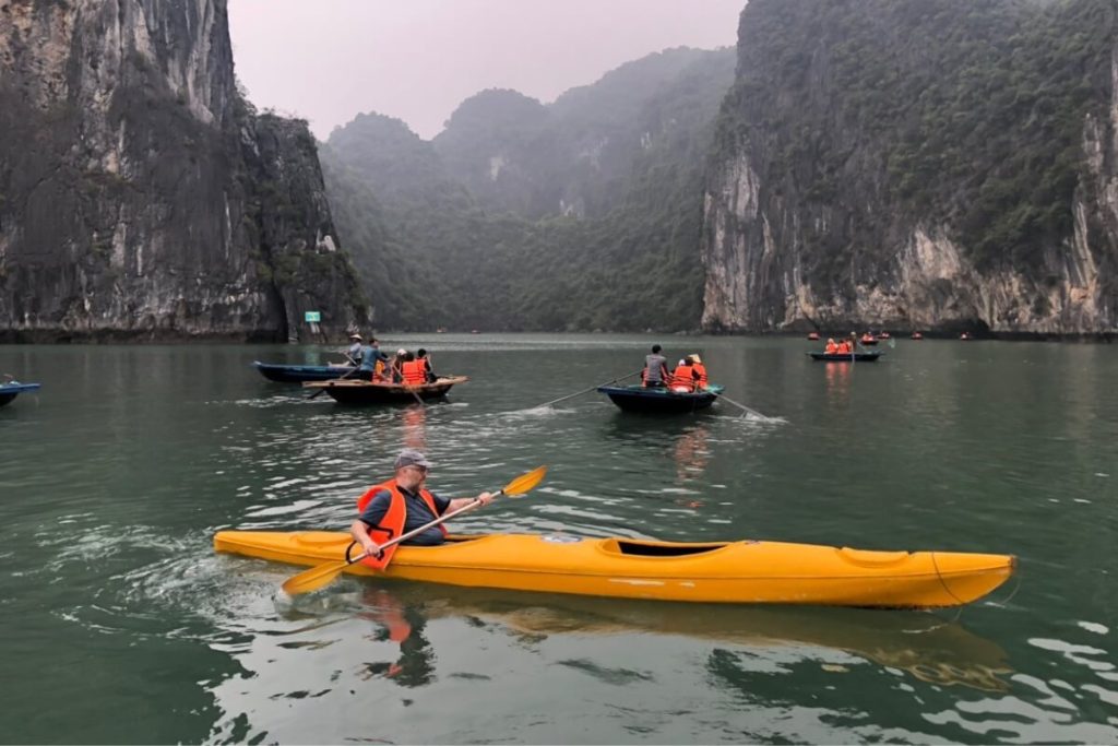 Experience kayaking in Halong Bay Day Tour