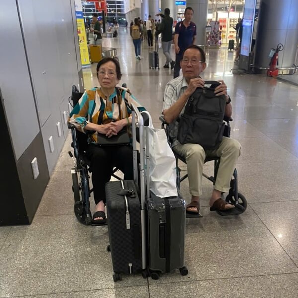 Families with Seniors Should Use noi bai airport fast track​ service
