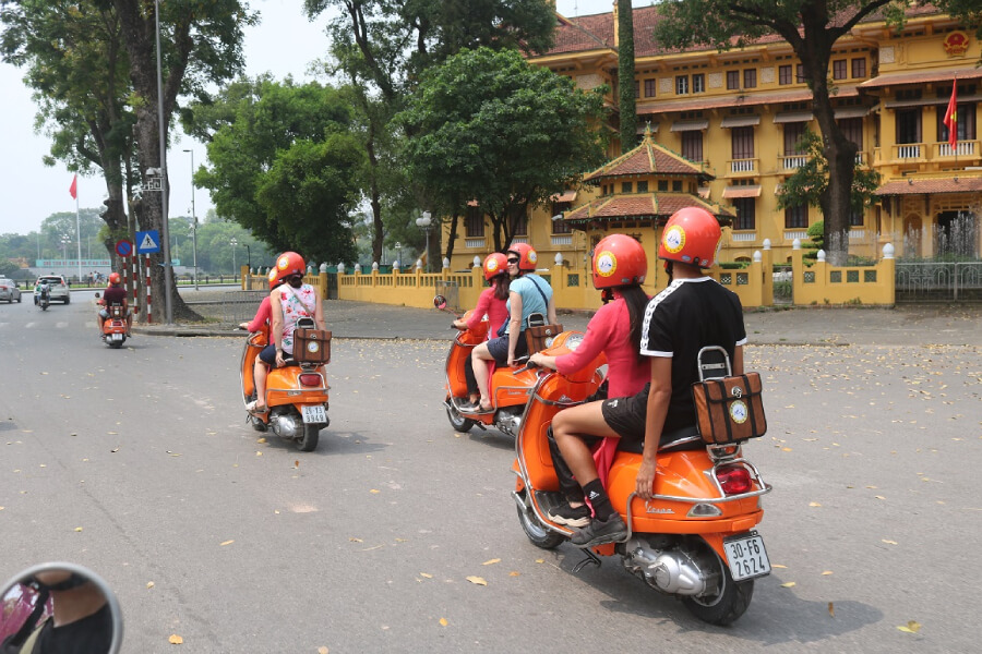 Female vespa tour - Hanoi jeep tours