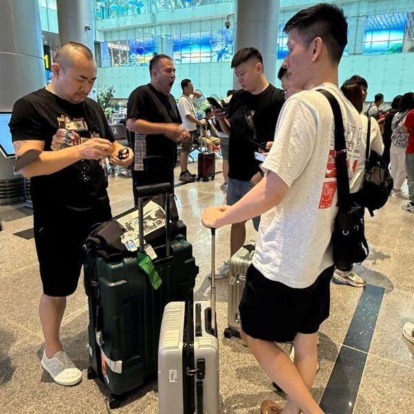 First-Time Visitors Should Use Hanoi Airport Fast Track Service