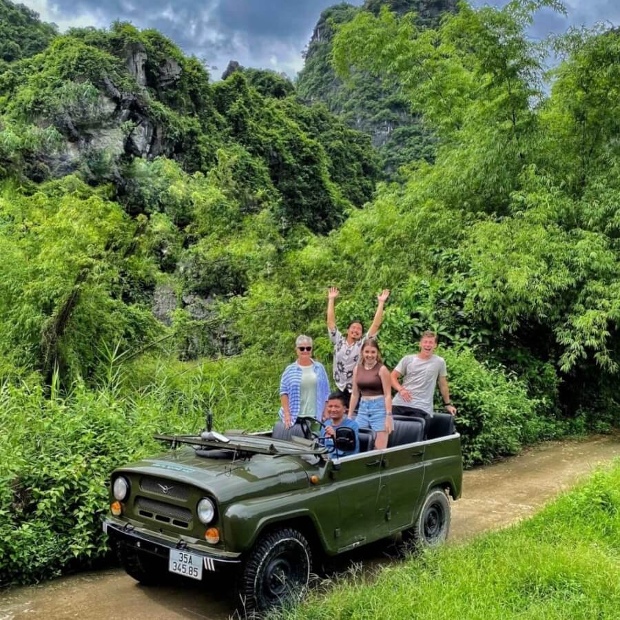 Flexible Itineraries in Hanoi Day Tours