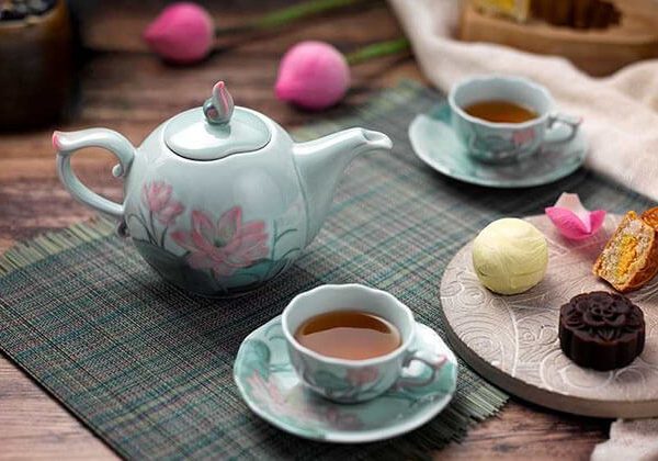 Gentle Afternoon Tea with Locals tours in hanoi vietnam