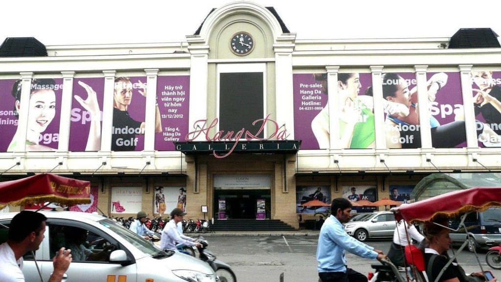 Hang Da Market - Shopping in Hanoi