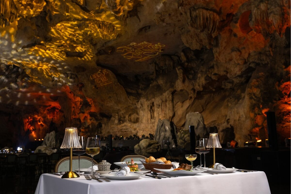 Hang Ngoc Rong Dragon Pearl Cave