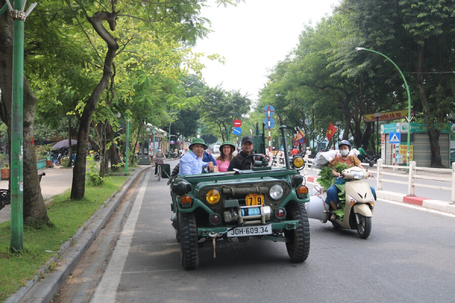 Hanoi Jeep Tour Countryside & Bat trang