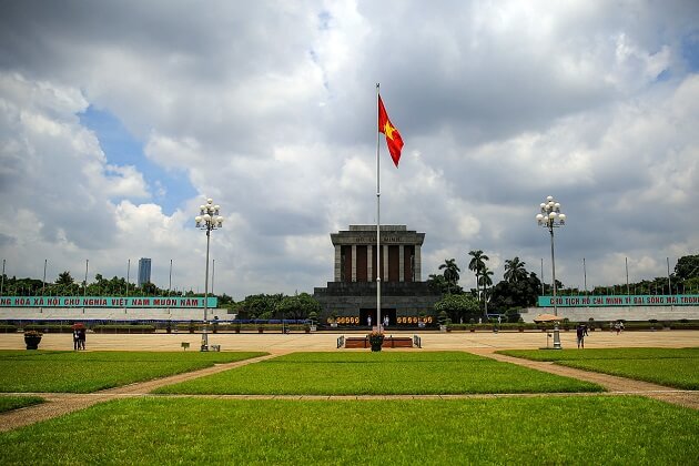 Ho Chi Minh Mausoleum Hanoi day tours