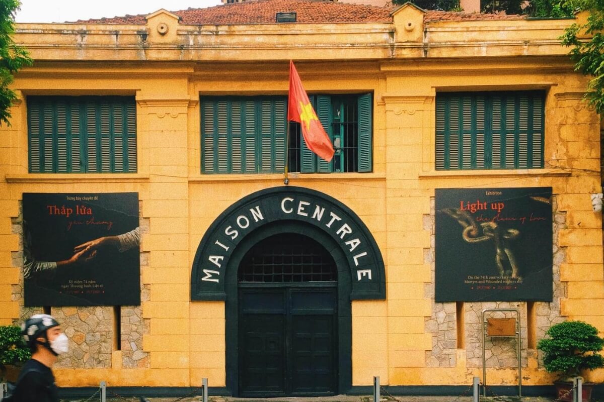 Hoa Lo Prison Relic – A Powerful War-Era Museum in Hanoi