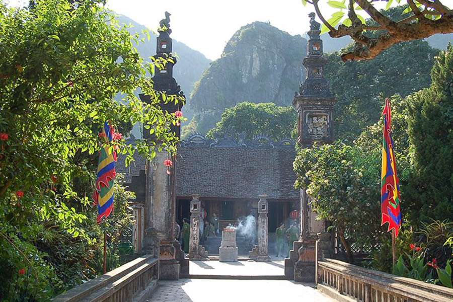Hoa Lu Ancient Capital, Ninh Binh - Northern Vietnam Tours