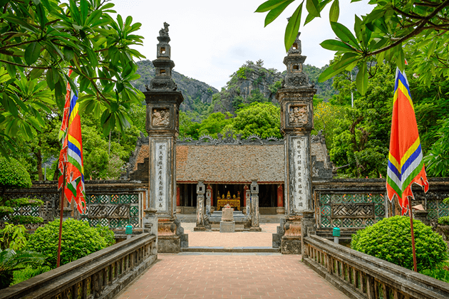 Hoa Lu Citadel - Hanoi Tour Packages