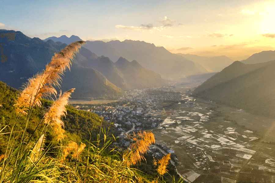 In your tour to north Vietnam, Mai Chau wil not dissapoint you with gorgeousness nature