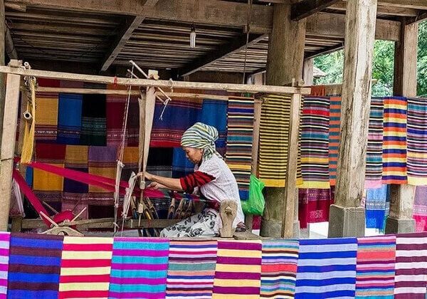 Local Life in Lac Village - Hanoi Local Tours