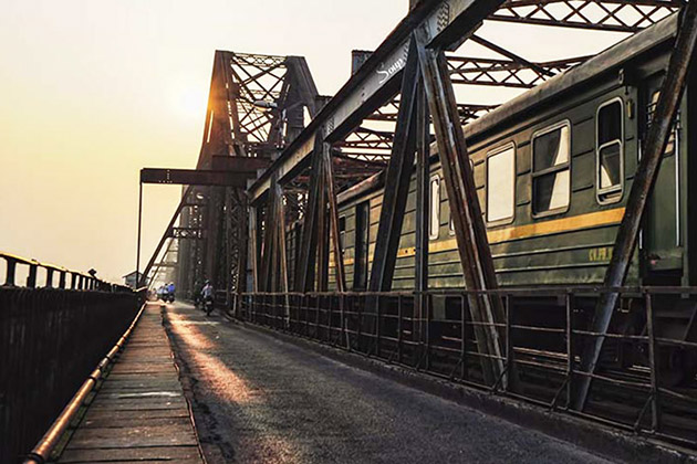 Long Bien Bridge Hanoi local tours