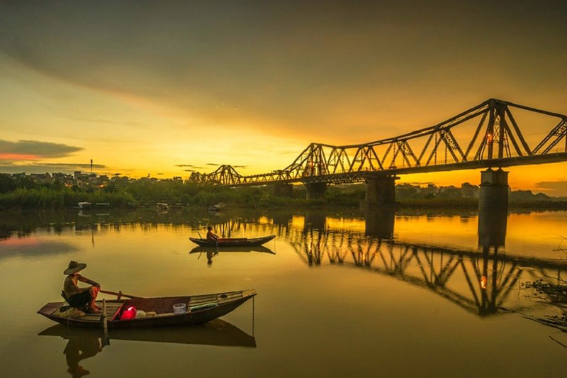 Long Bien Bridge