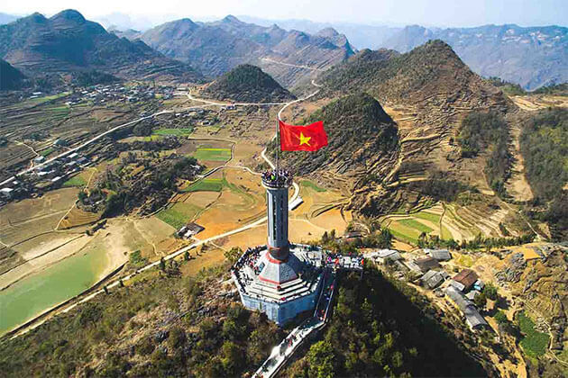 Lung Cu Flagpole - Hanoi tour packages