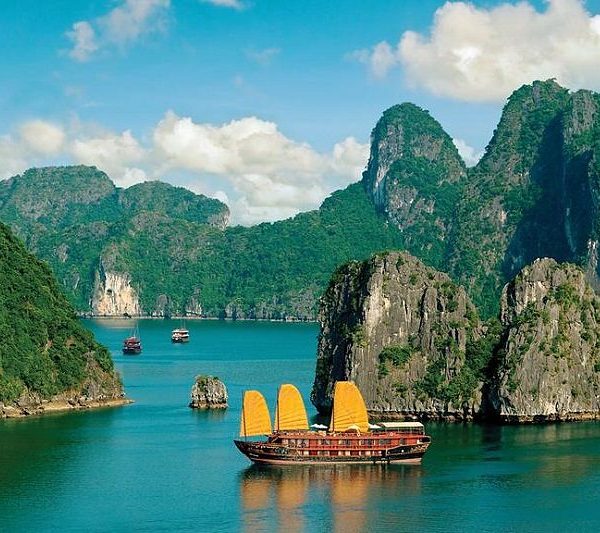 Halong Bay in 5-day tour itinerary