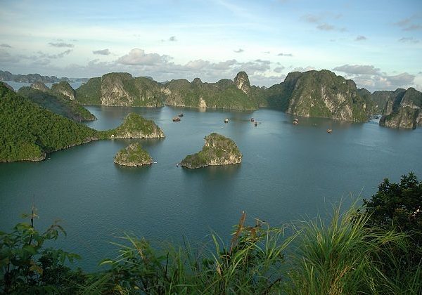 Marvelous Halong Bay - Hanoi Local Tour Packages