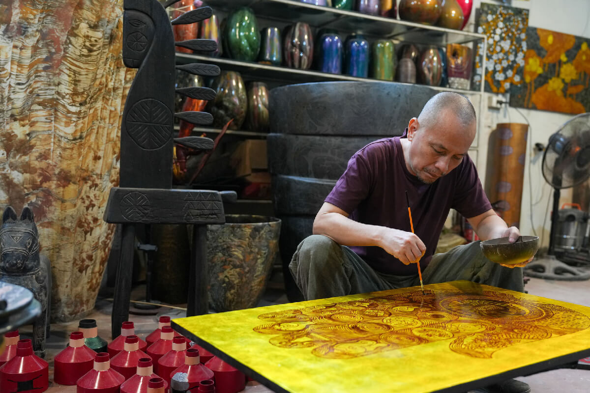 Meet artist Tran Cong Dung - Dung Di Art Studio
