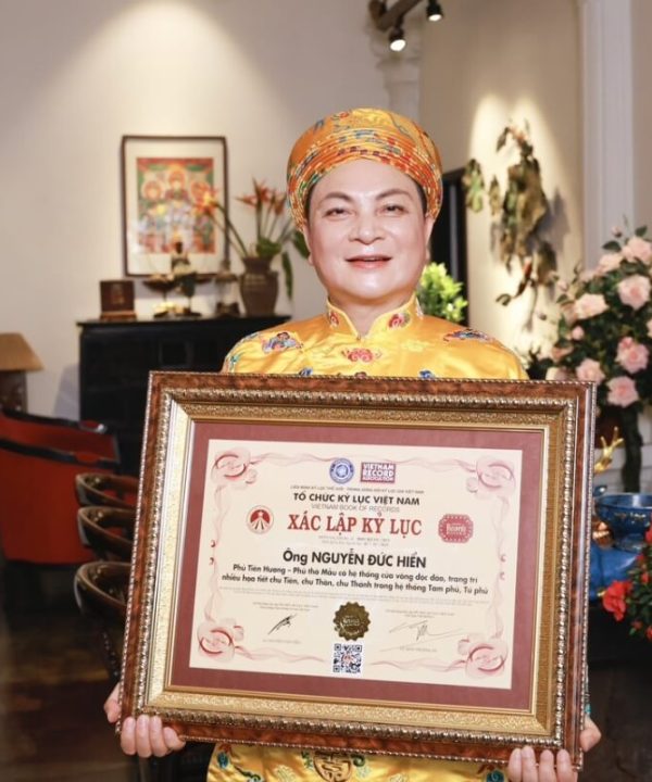 Meet the Artisan Nguyễn Đức Hiển in Hanoi Spiritual & Cultural Journey with the Hầu Đồng Ritual