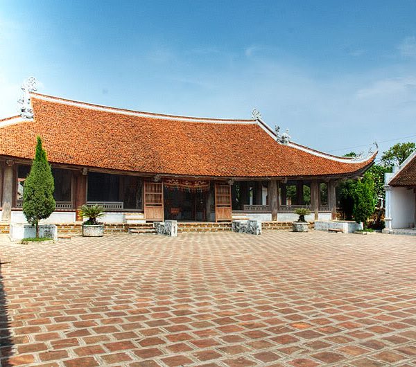 Mong Phu communal house