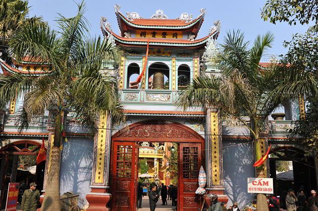 Mother Temple Dong KInh - Hanoi Tour Packages