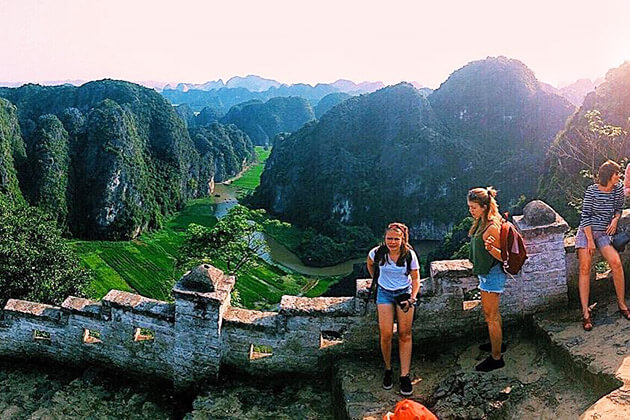 Mua Cave Ninh Binh - Hanoi Tour Packages