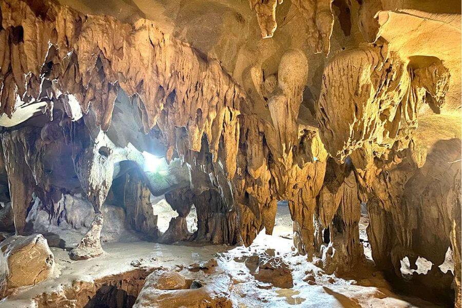 Ngu Dong Son cave in Hanoi – Tam Chuc Complex – Huong Pagoda – Bai Dinh Pagoda – Trang An Landscape Complex Tour